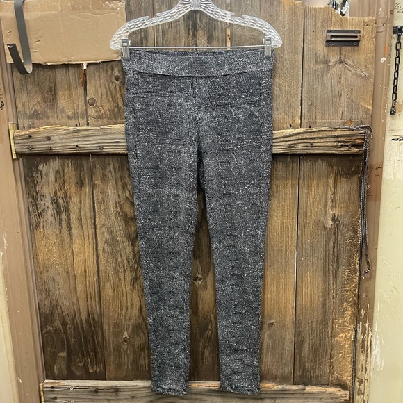 Women’s Bar III black and white leggings - Picture 1 of 6